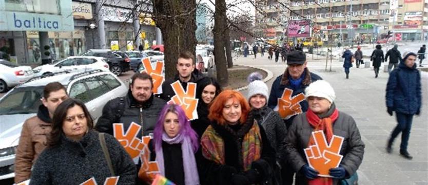 Ruch Biedronia odsłania karty