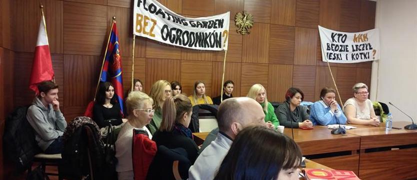 Wstrząsy w oświacie. Gorące posiedzenie komisji edukacji RM