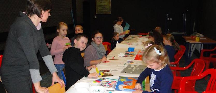 Artystyczne zajęcia w Gryfińskim Domu Kultury