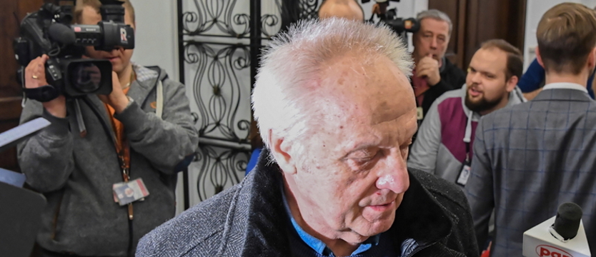 Prokuratura chce postawić S. Niesiołowskiemu zarzuty o charakterze korupcyjnym
