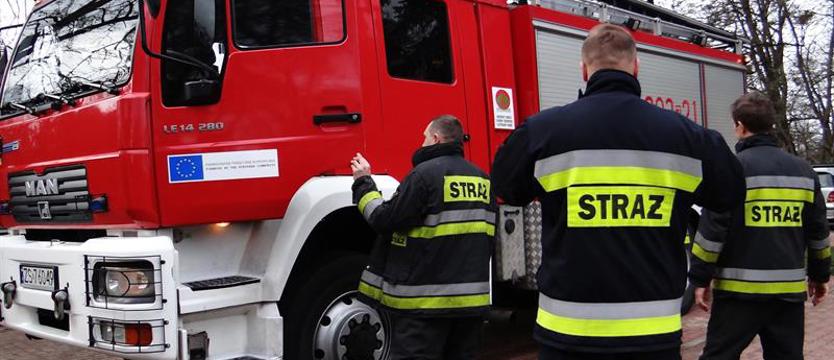 Poczuli gaz. Sprawdzają instalację w budynku