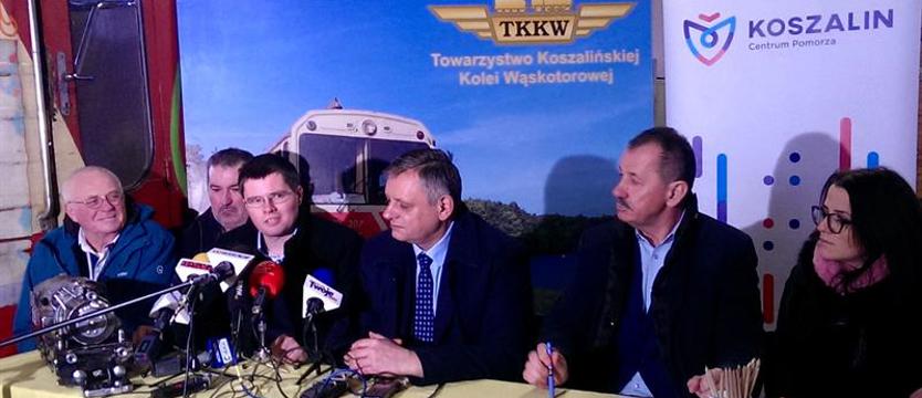 Zabytkowy parowóz do naprawy