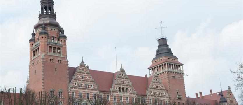 Księga kondolencyjna u wojewody