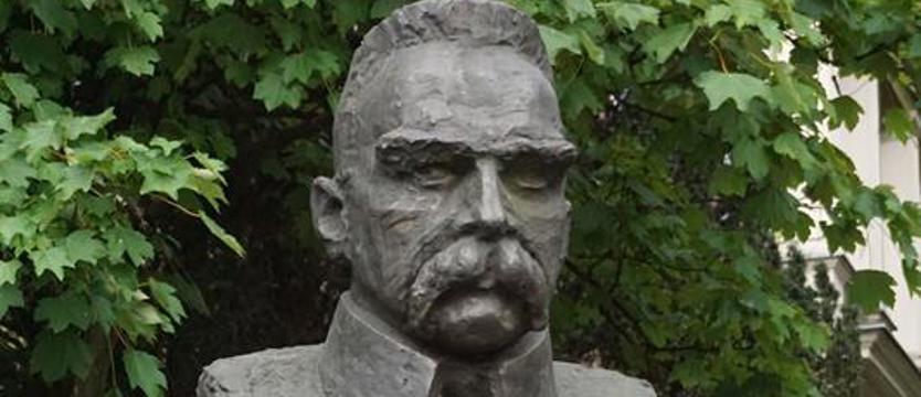 Wybierz, gdzie upamiętnimy Piłsudskiego [SONDA]