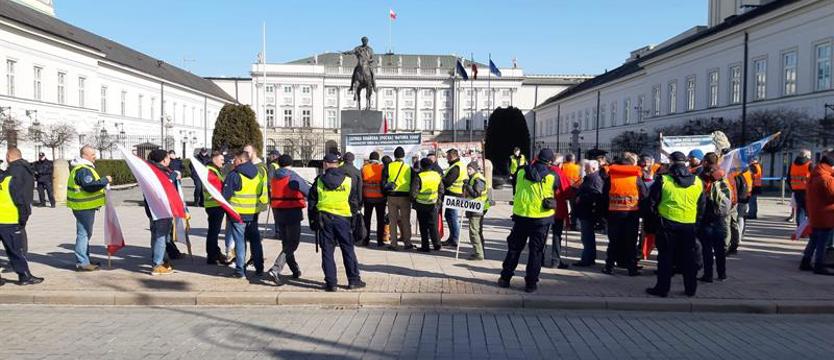Rybacy z Darłowa i Kołobrzegu protestowali w stolicy