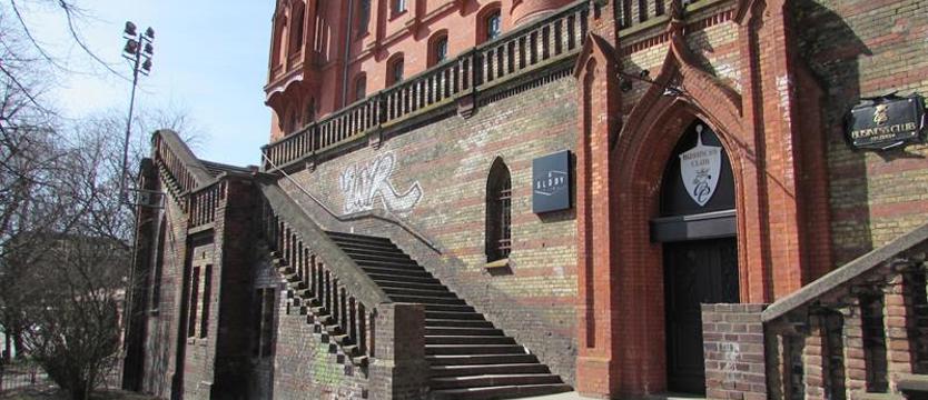 Rusza remont tarasu Czerwonego Ratusza