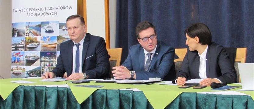 Inwestycje i nowe przepisy w żegludze śródlądowej