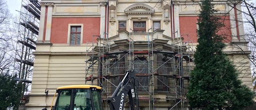 W willi Lentza. Kapitalny remont za półmetkiem