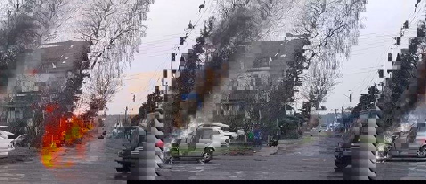 Samochód w płomieniach w Wielgowie