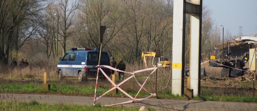 Koniec ewakuacji w Policach. Saperzy wywieźli bombę