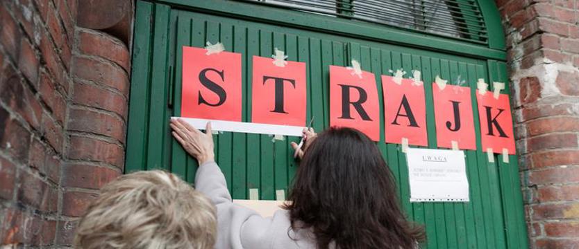 PO: „Strajkujący nauczyciele nie powinni stracić pieniędzy”