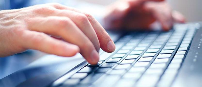 Hiszpania. Rozbito siatkę dystrybutorów pornografii dziecięcej; 20 aresztowanych