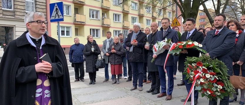 Pamięci ofiar katastrofy pod Smoleńskiem. Szczecin uczcił 9. rocznicę tragedii