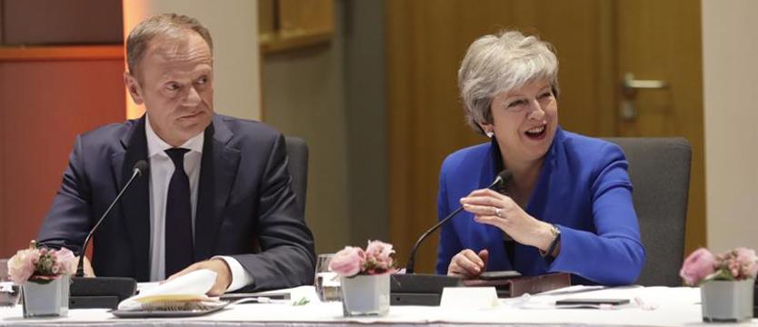 Brexit odroczony