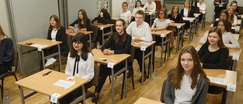Trzy dni egzaminów w trudnej atmosferze