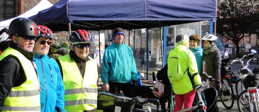 Wystartowali w jubileuszowym cyklu rowerowych rajdów