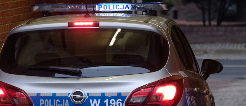 Samochód Służby Ochrony Państwa uszkodził lusterko innego auta