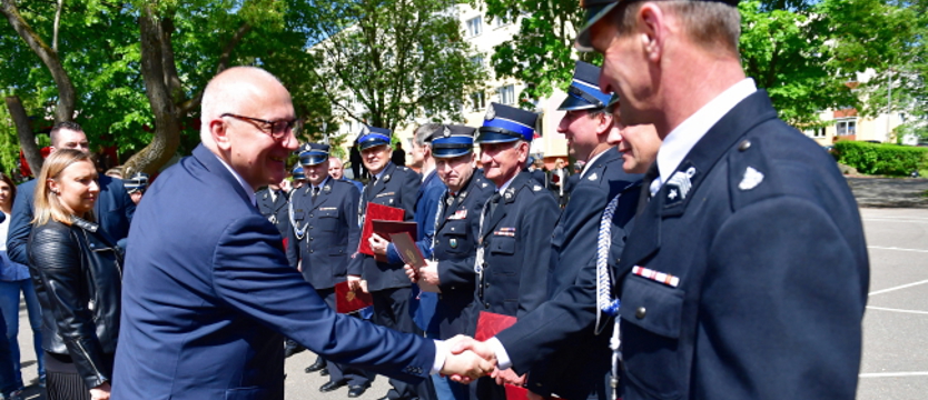 Promesy na zakup wozów ratowniczo-gaśniczych w Dniu Strażaka w Choszcznie