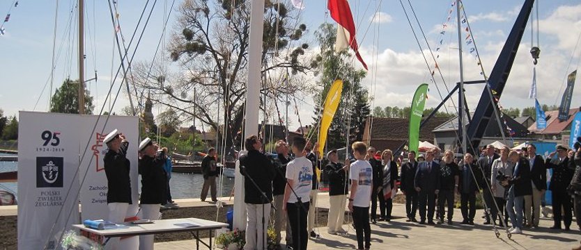 Historyczna inauguracja sezonu żeglarskiego w Trzebieży