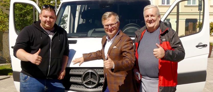 Nowy pojazd dla uczniów niepełnosprawnych