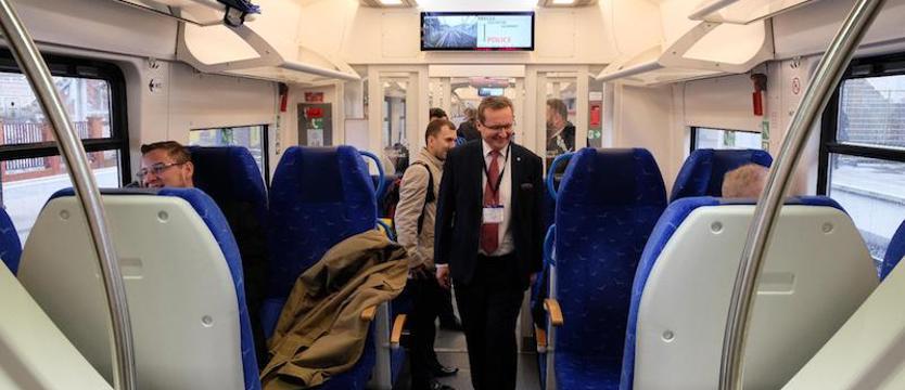Podróż trasą Szczecińskiej Kolei Metropolitalnej. Pociągiem do Polic
