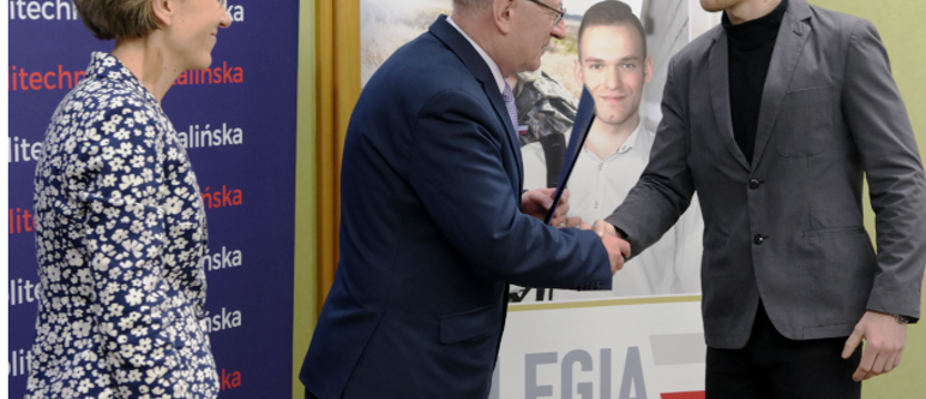 Wojskowe szkolenie teoretyczne zakończone. 40 certyfikatów dla żaków