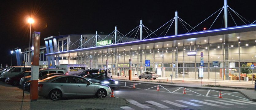 Zarzut dla mężczyzny, który włamał się do samolotu na lotnisku w Katowicach