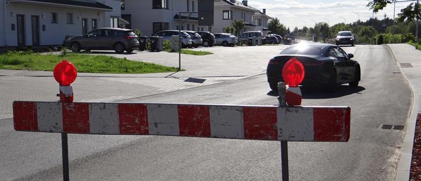 Nowy odcinek ul. Miodowej. Tłoku nie ma, kierowcy testują