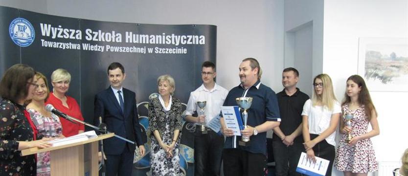 Młodzi przeciw dopalaczom