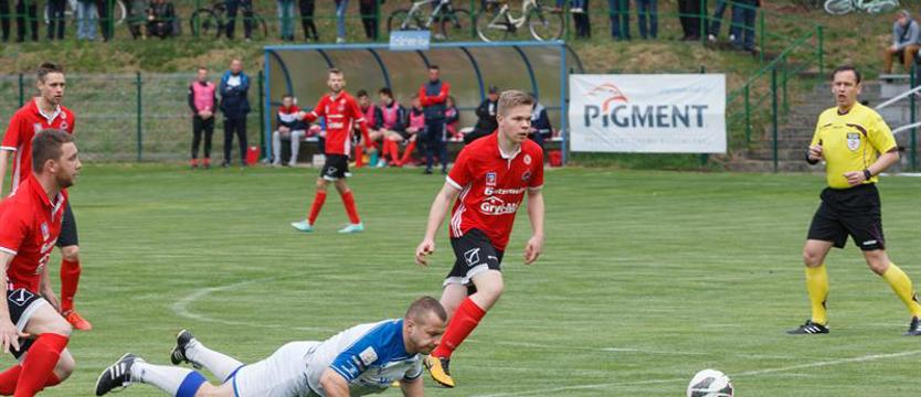 Piłka nożna. Bój o awans przy Topolowej