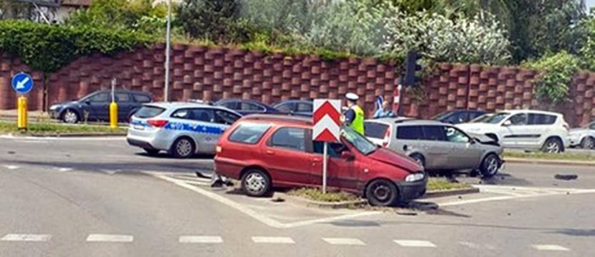 Wypadek na ul. Południowej i kolizje w dwóch miejscach Szczecina