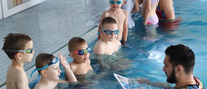 Pływanie. The World’s Largest Swimming Lesson