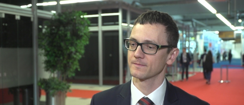 Cyfrowe prawo jazdy w I kwartale 2020 r. Dowód rejestracyjny i polisa OC już w aplikacji mobilnej