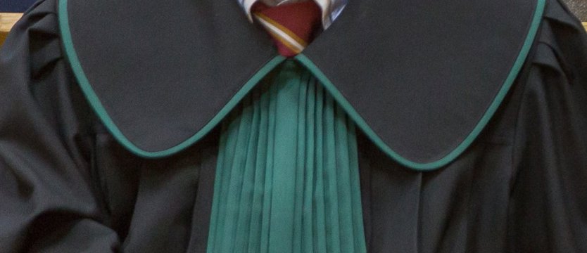 Adwokaci poparli pracowników sądów