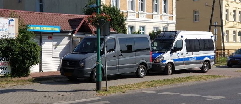 Sprawdzali kafejkę internetową