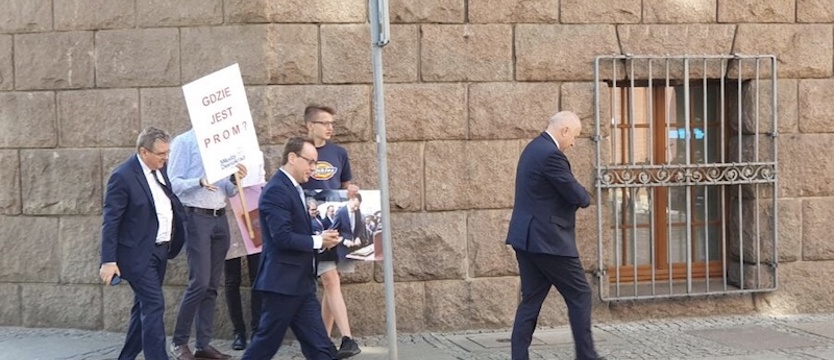 Młodzi Demokraci pytali premiera o prom