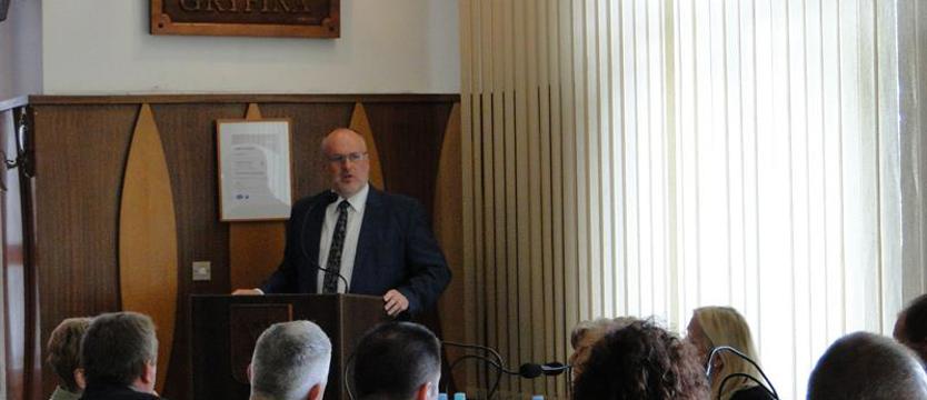 Burmistrz Gryfina bez absolutorium i wotum zaufania