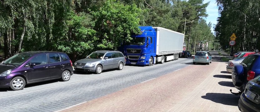 Kto bogatemu zabroni przyjechać TIR-em na wczasy