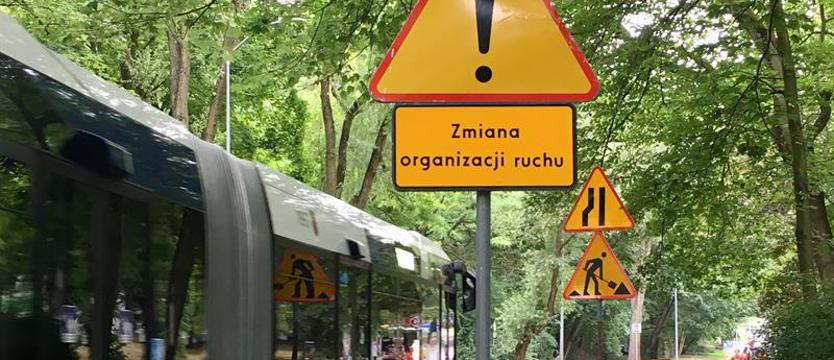 Ruch ulicą Słowackiego w jednym kierunku
