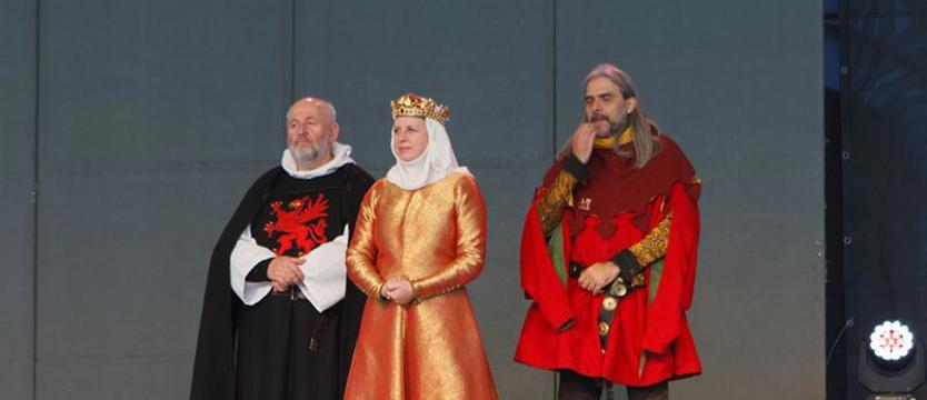 Szyjcie kostiumy, nagrody czekają! Rozstrzygnięcie... na ślubie książęcym