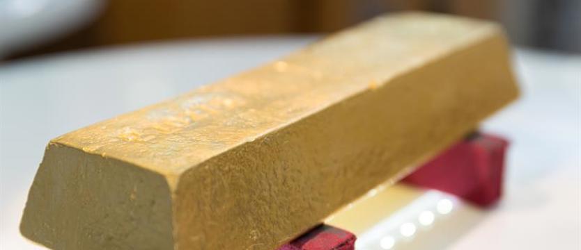 Wyłudzili około 50 mln zł z obrotu złotem, srebrem i platyną