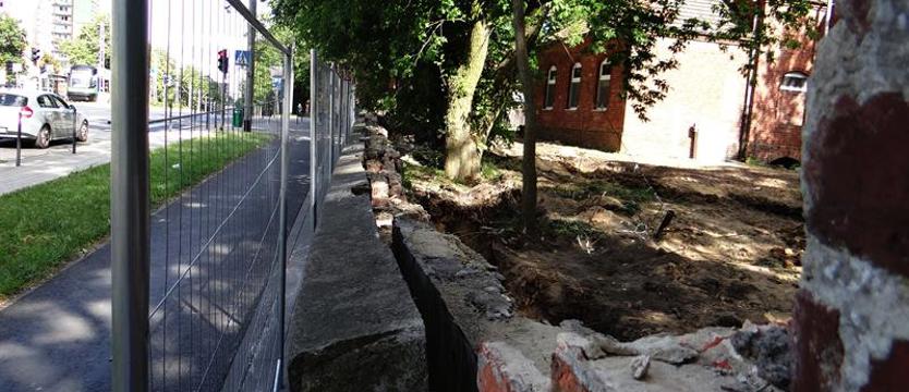 Będzie nowe ogrodzenie na Cmentarzu Centralnym