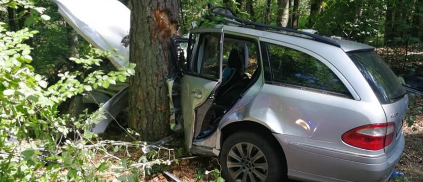 Jedna osoba zginęła, a osiem zostało rannych w wypadku na drodze 162