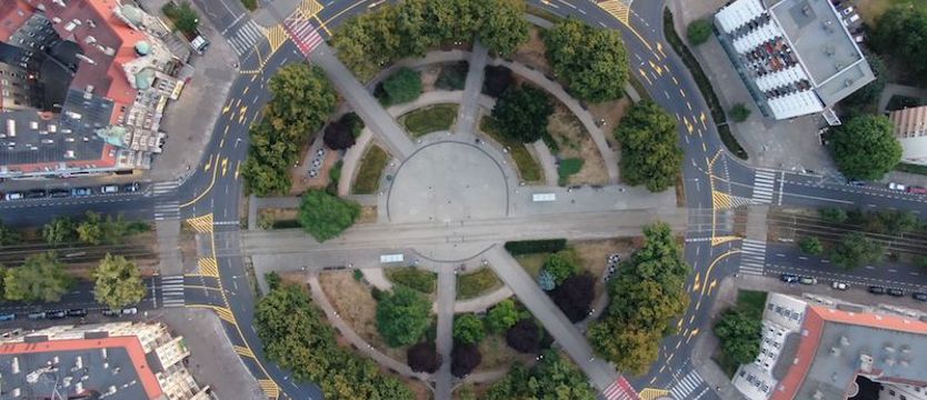 Plac Grunwaldzki jako rondo „półturbinowe” [SONDA]