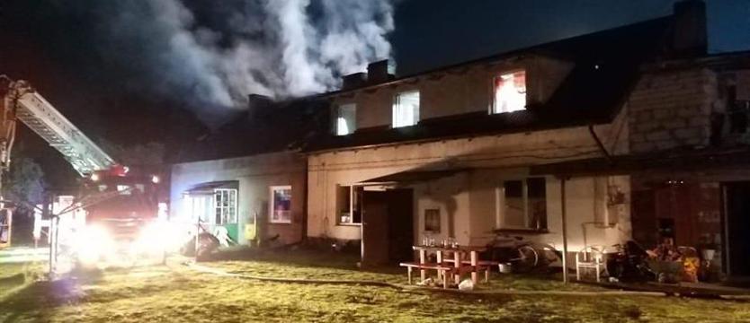 Stracili dach nad głową. Pomagają pogorzelcom z Rokity