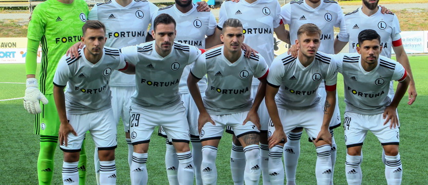 Piłka nożna. Tylko Legia awansowała