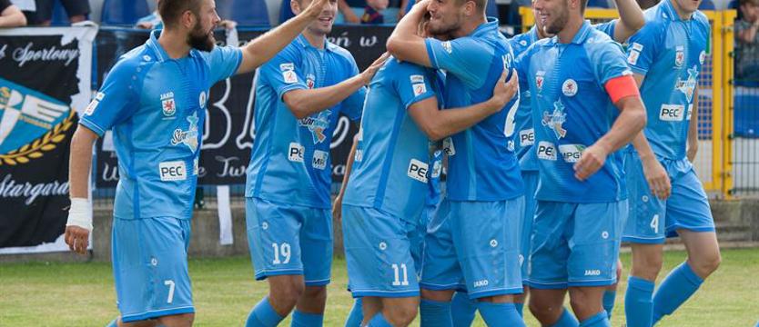 Piłka nożna. Błękitni wygrali, trzeci gol Fadeckiego