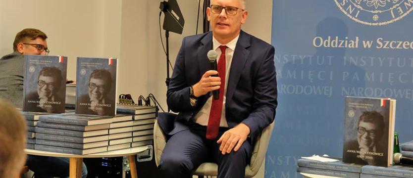 Cenckiewicz o kobiecie, która ocaliła płomień
