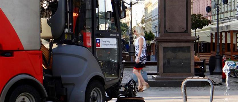 ZDiTM inwestuje w zamiatarki
