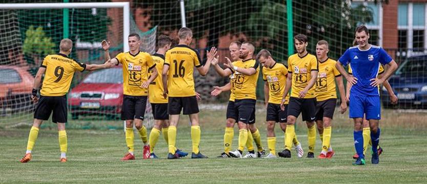 Piłka nożna. Jeziorak zdobył w dwóch meczach 15 goli